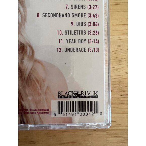 Kelsea Ballerini The First Time CD Album 2015 Country Black River Pre-Owned - Picture 4 of 4
